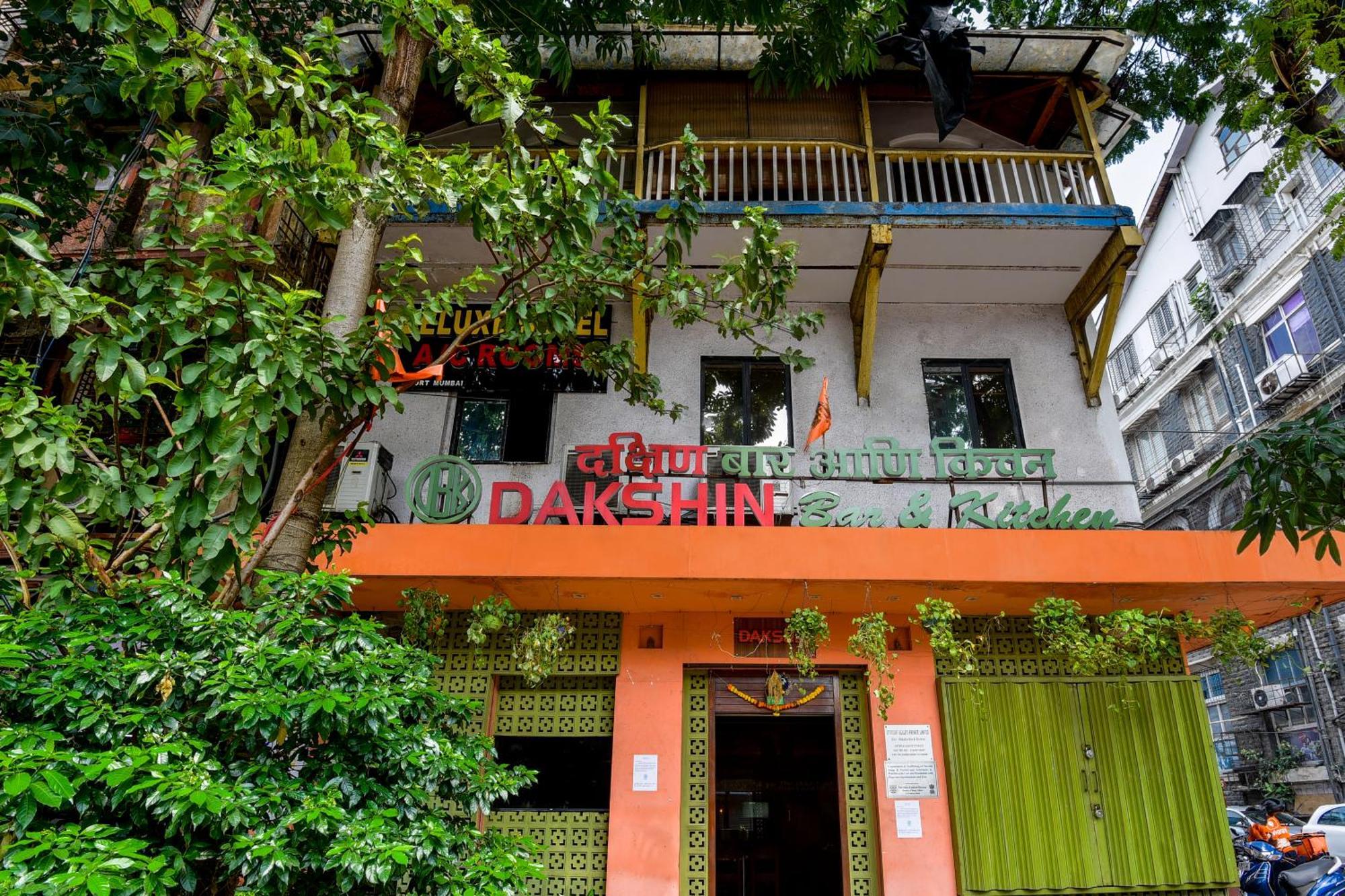Hotel Deluxe Mumbai Exterior photo